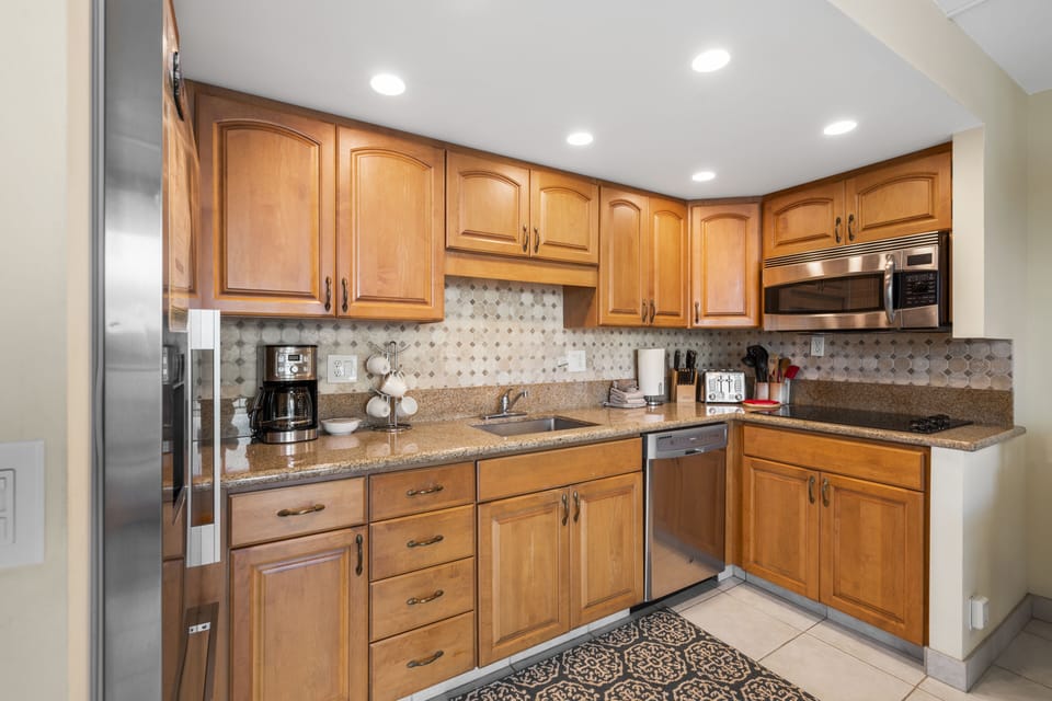 Condo, 1 Bedroom | Private kitchen | Coffee/tea maker, fridge, toaster