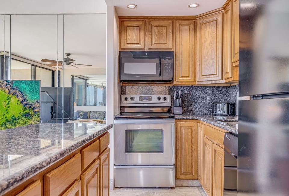 Condo, 1 Bedroom | Private kitchen | Coffee/tea maker, fridge, oven, toaster