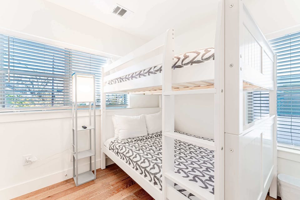 Full-Over-Full Bunkbeds in Bedroom #3