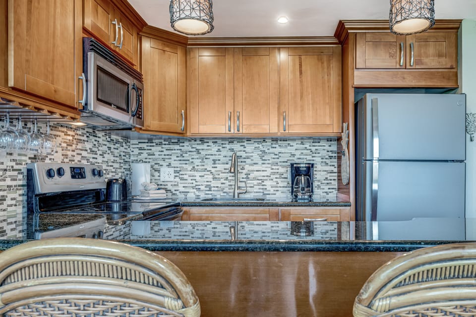 Condo, 1 Bedroom | Private kitchen | Coffee/tea maker, fridge, oven, toaster