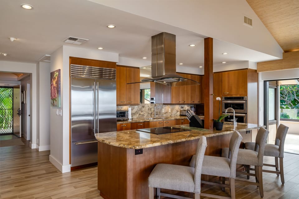 Condo, 4 Bedrooms | Private kitchen | Coffee/tea maker, fridge, oven, toaster