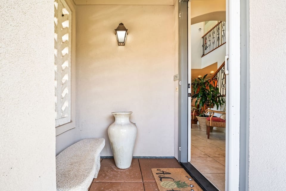 Condo, 2 Bedrooms | Exterior detail