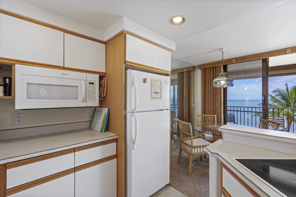 Condo, 1 Bedroom | Private kitchen | Coffee/tea maker, fridge, toaster