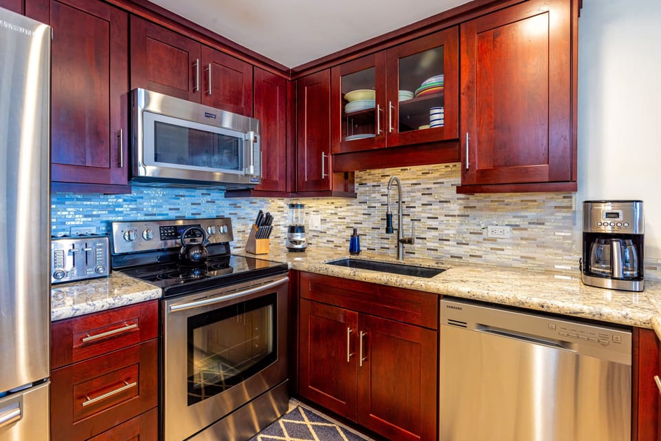 Condo, 2 Bedrooms | Private kitchen | Coffee/tea maker, fridge, toaster