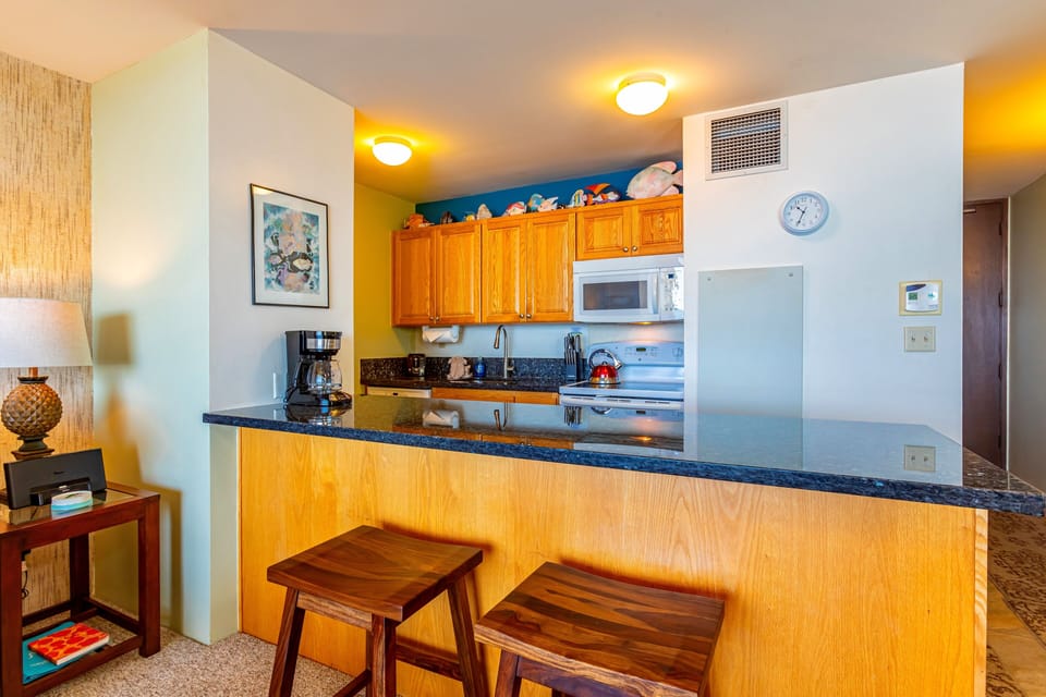 Condo, 1 Bedroom | Private kitchen | Coffee/tea maker, fridge, oven, toaster