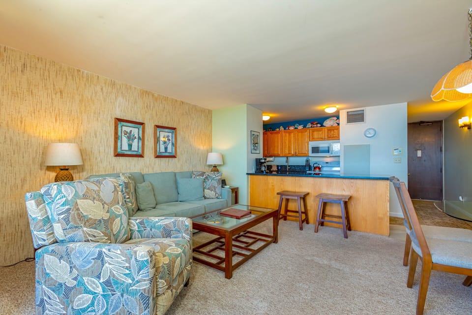 Condo, 1 Bedroom | Living area