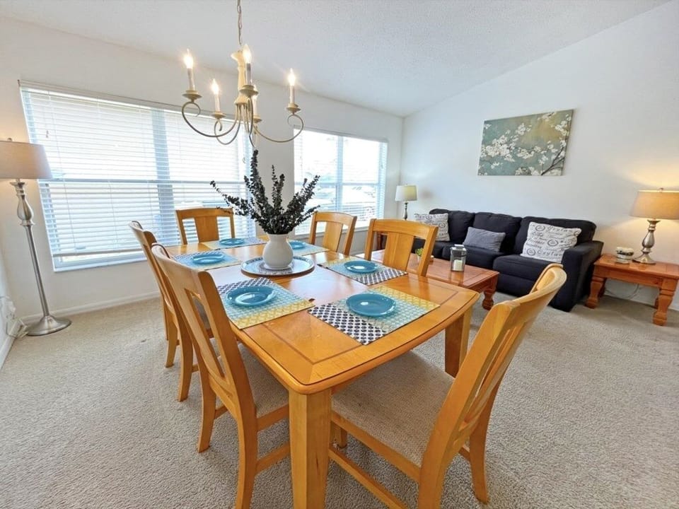 House, 4 Bedrooms | Dining