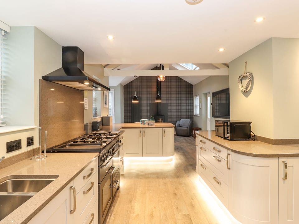 Fridge, dishwasher, electric kettle, toaster