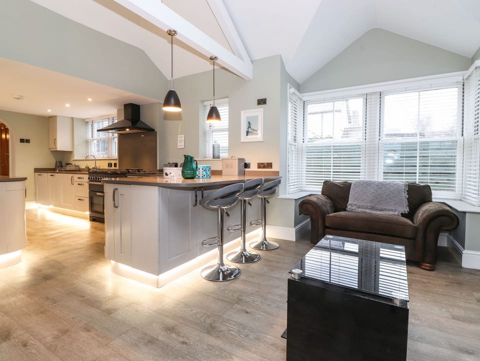 Fridge, dishwasher, electric kettle, toaster