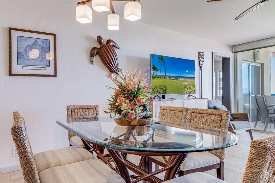 Condo, 3 Bedrooms | Dining