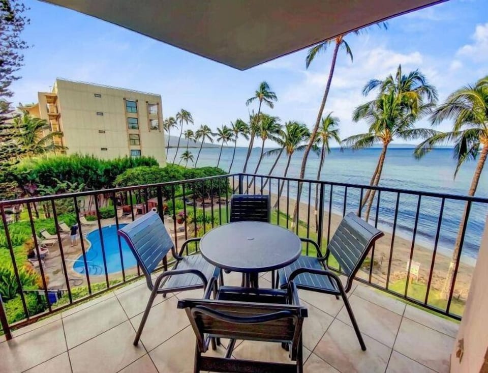 Condo, 2 Bedrooms | Outdoor dining