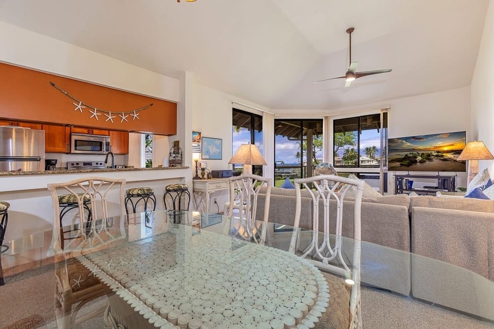 Condo, 3 Bedrooms | Dining