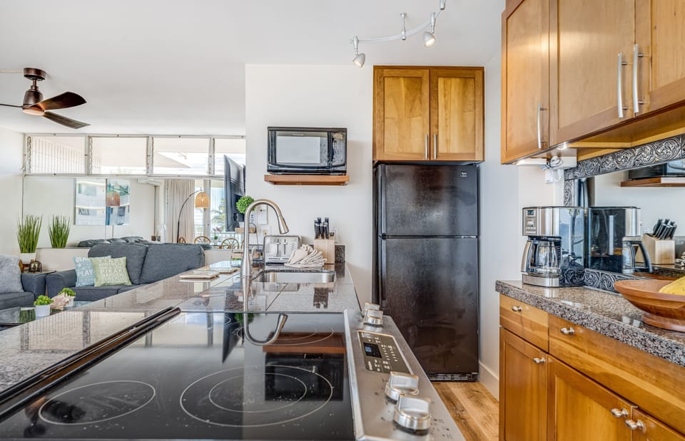 Condo, 2 Bedrooms | Private kitchen | Coffee/tea maker, fridge, oven, toaster