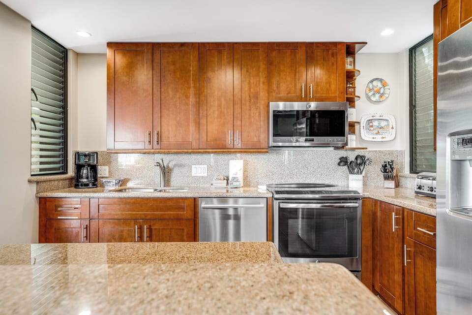 Condo, 2 Bedrooms | Private kitchen | Coffee/tea maker, fridge, oven