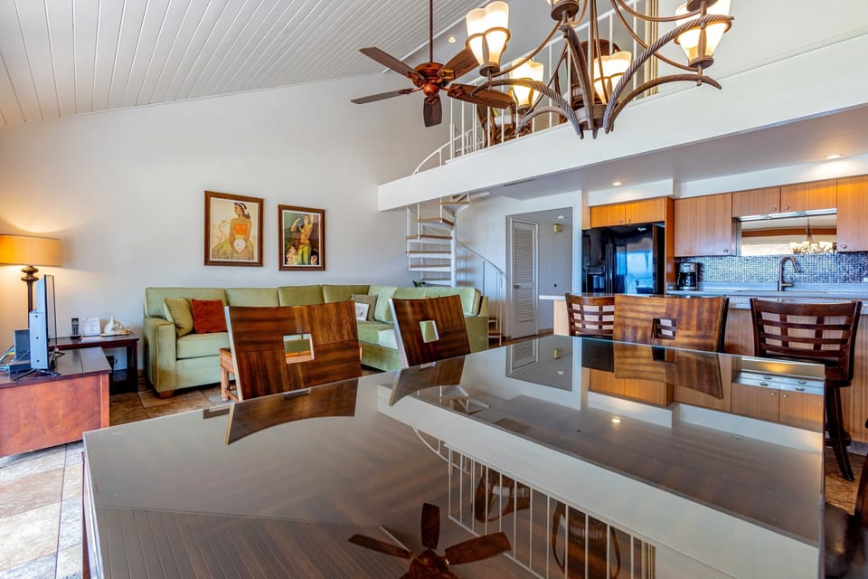 Condo, 2 Bedrooms | Living area