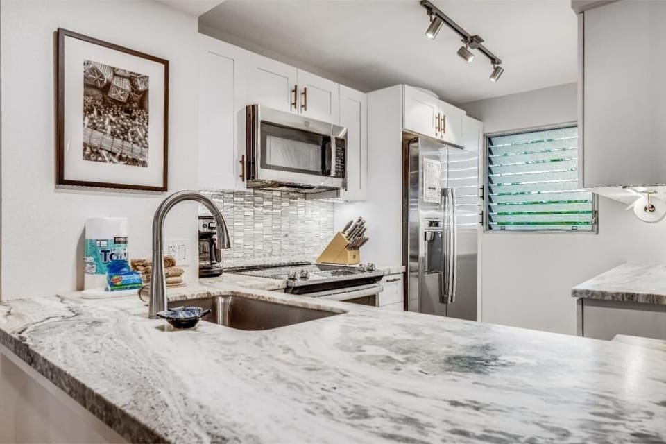 Condo, 2 Bedrooms | Private kitchen | Coffee/tea maker, fridge, oven, toaster