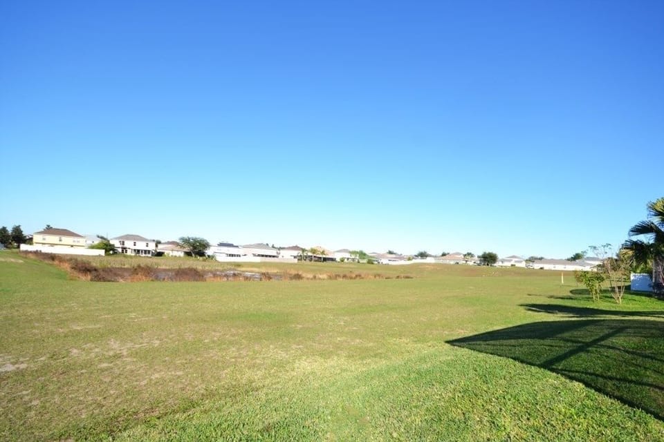 House, 4 Bedrooms | Property grounds