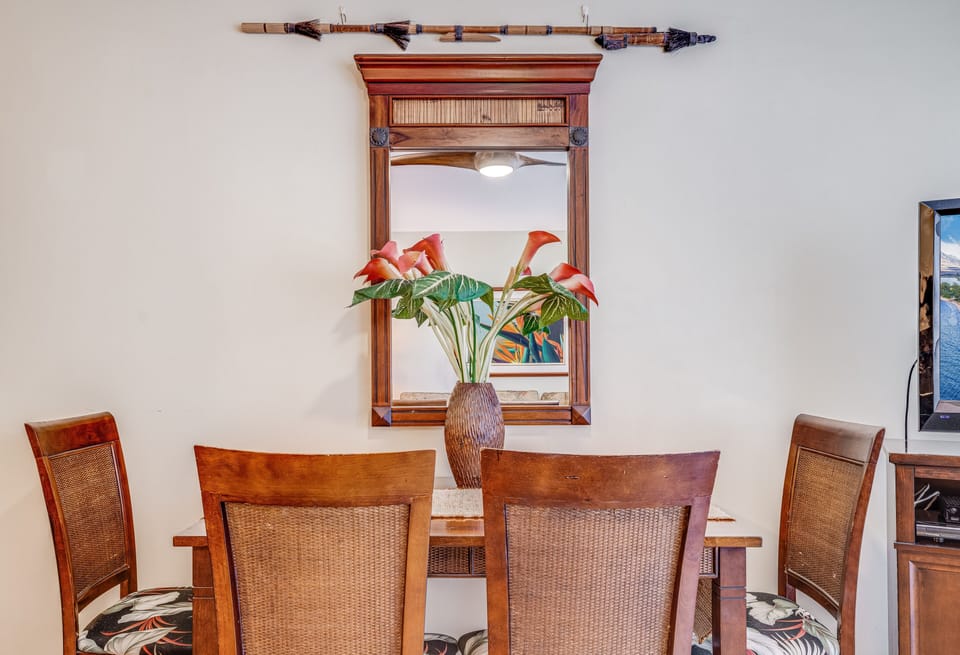 Condo, 1 Bedroom | Dining