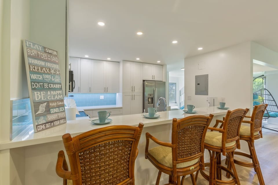 Condo, 3 Bedrooms | Dining