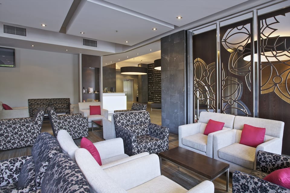 Mantra Hindmarsh Square Adelaide Hotel in Adelaide