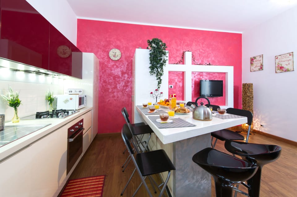 Apartment | Living area | 26-inch flat-screen TV with digital channels, TV