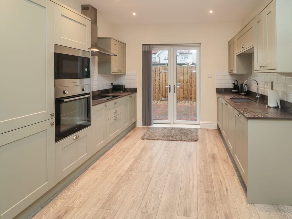 Fridge, dishwasher, electric kettle, toaster