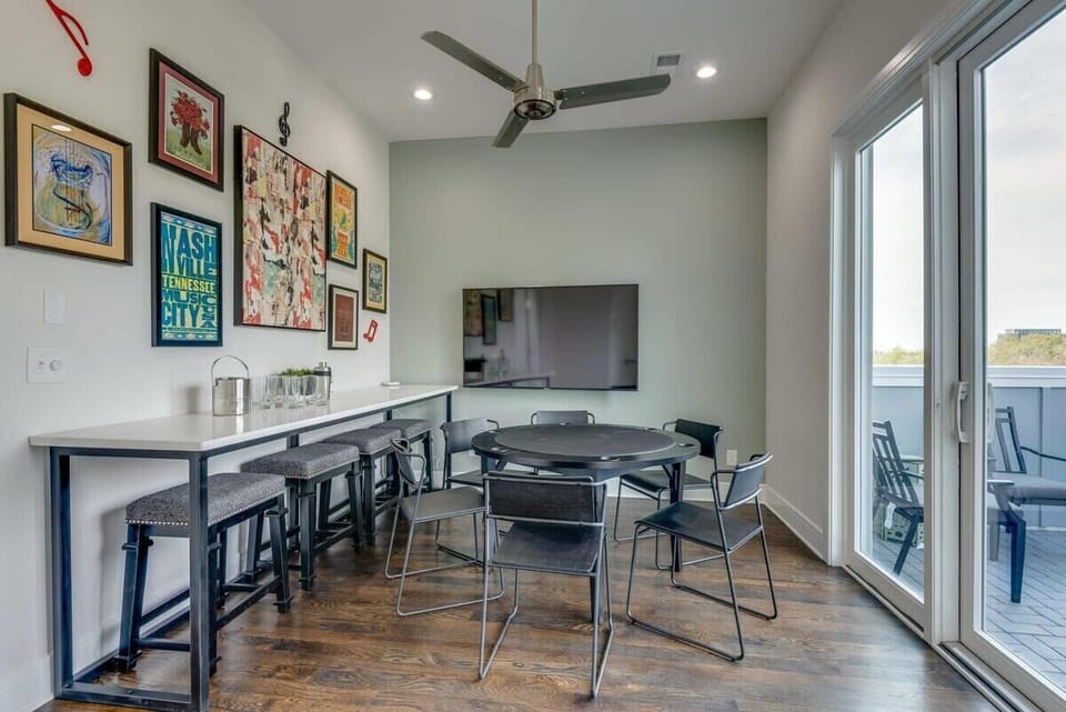 Unit C - Game / Bonus Room 