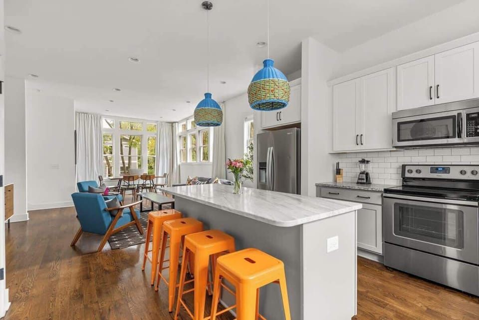 Open plan - great for large groups. 