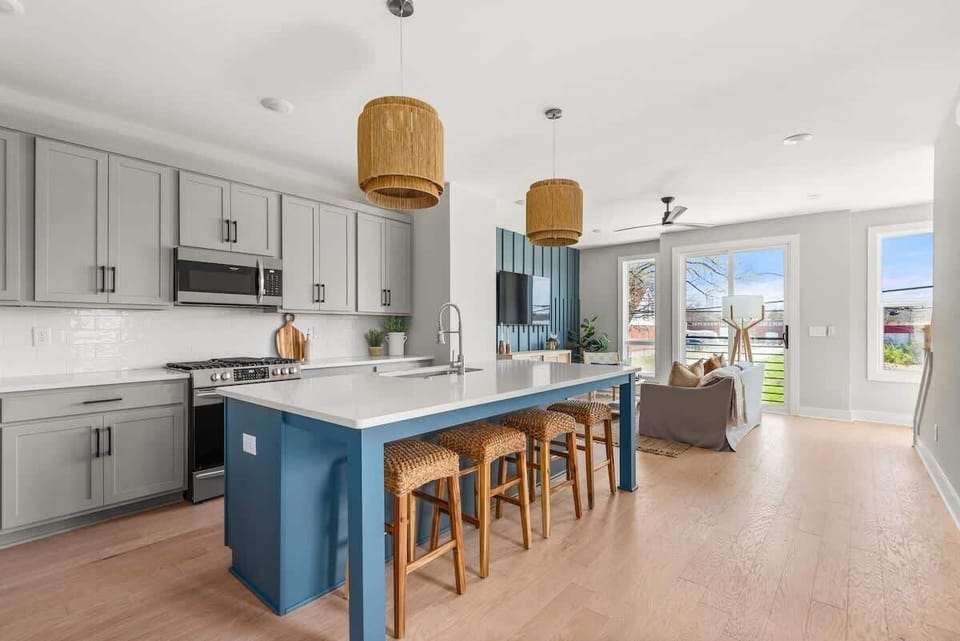 Fully stocked convenience: Complete cooking basics, a premium coffee maker, and ample counter space for group brunch prep.