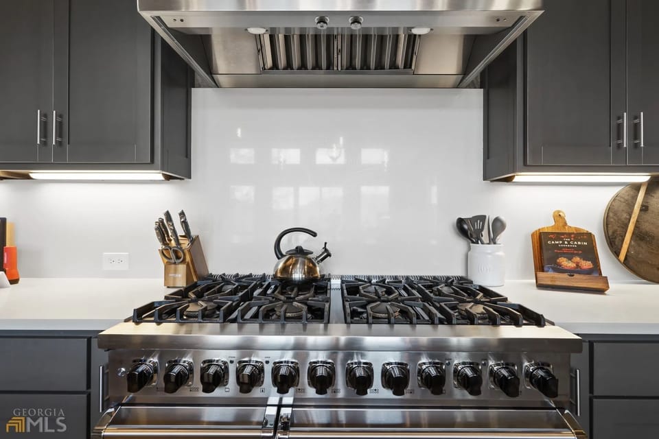 8 burner Viking Oven