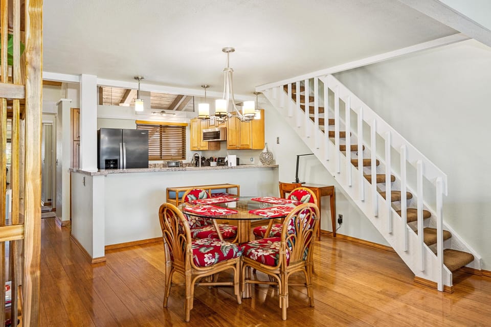 Condo, 3 Bedrooms | Dining
