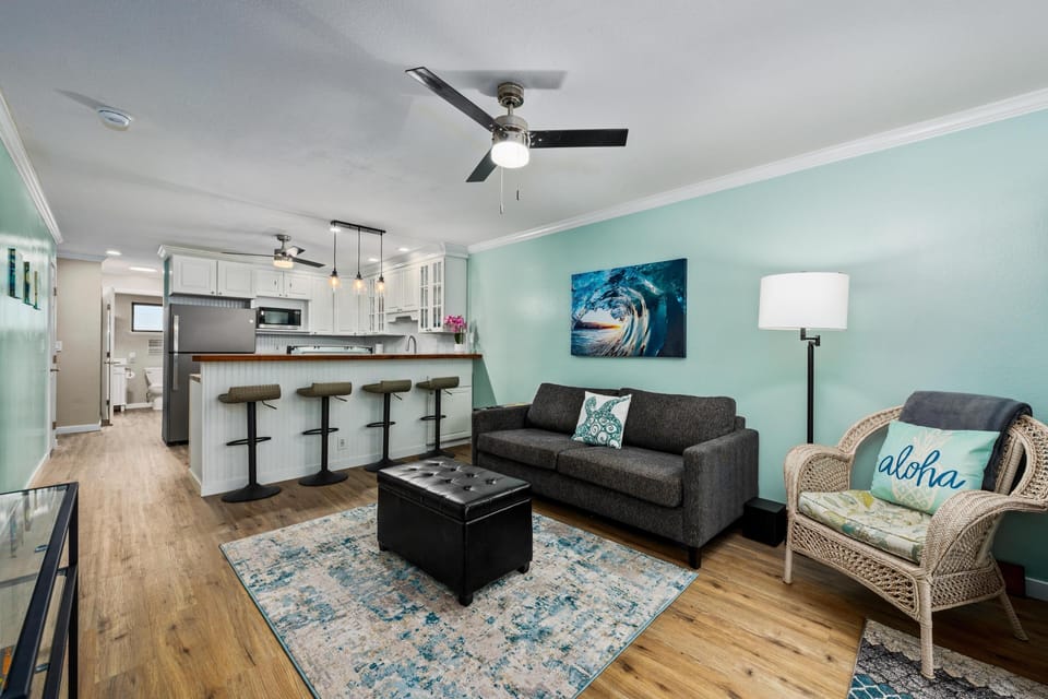 Condo, 2 Bedrooms | Living area | Smart TV