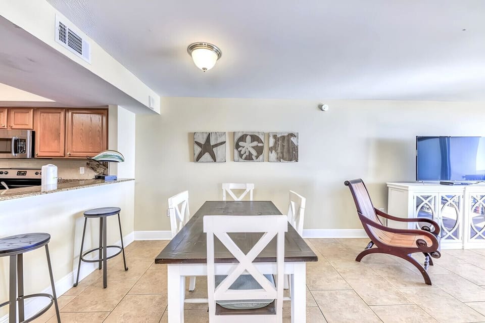 Dining table and snack bar