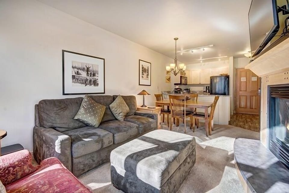 Living Room, Furniture, Indoors, Couch, Home Decor