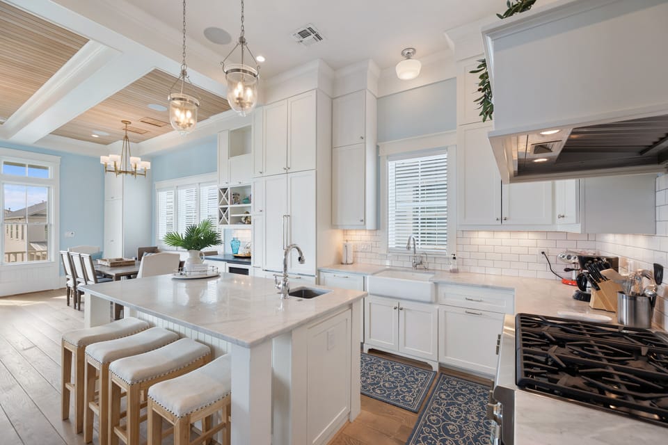 Island kitchen with barstool seating for 4.