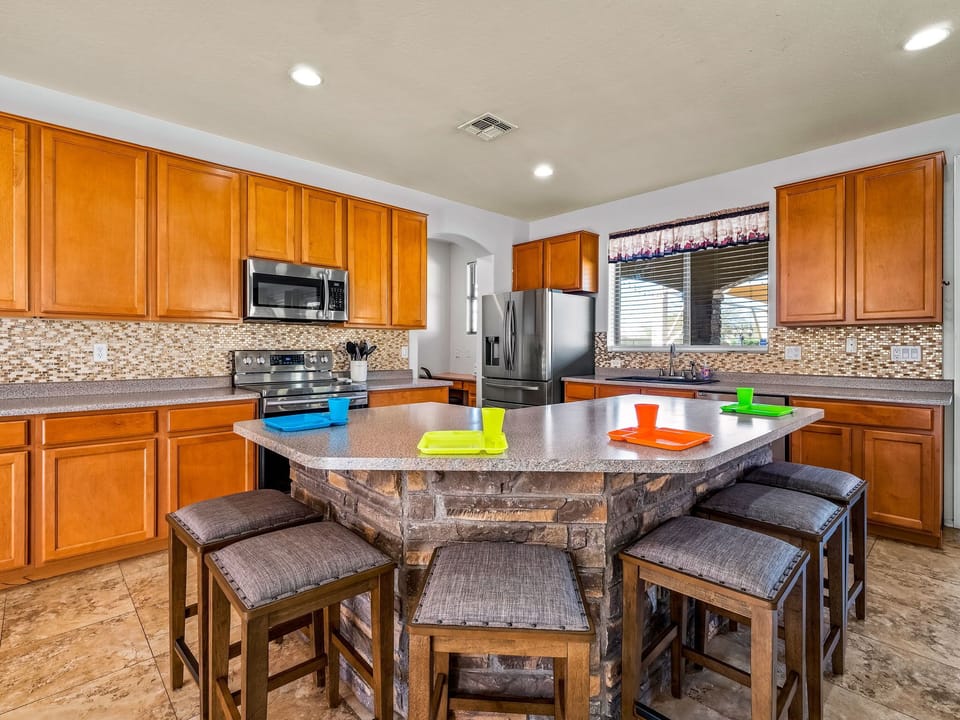 Kitchen island 