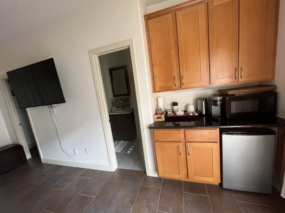 Kitchenette Area