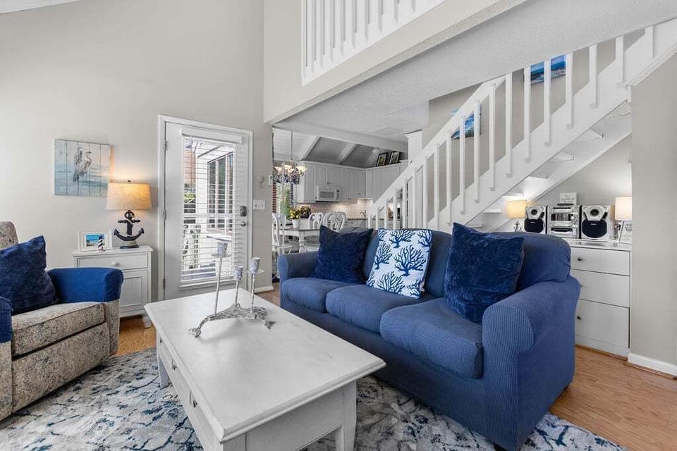Open floor plan with expansive views of the golf course.