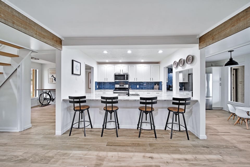 Island with stools