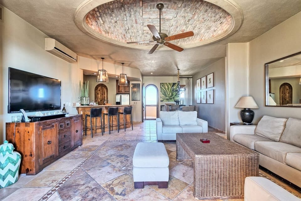 Cozy Ocean View Living Room 