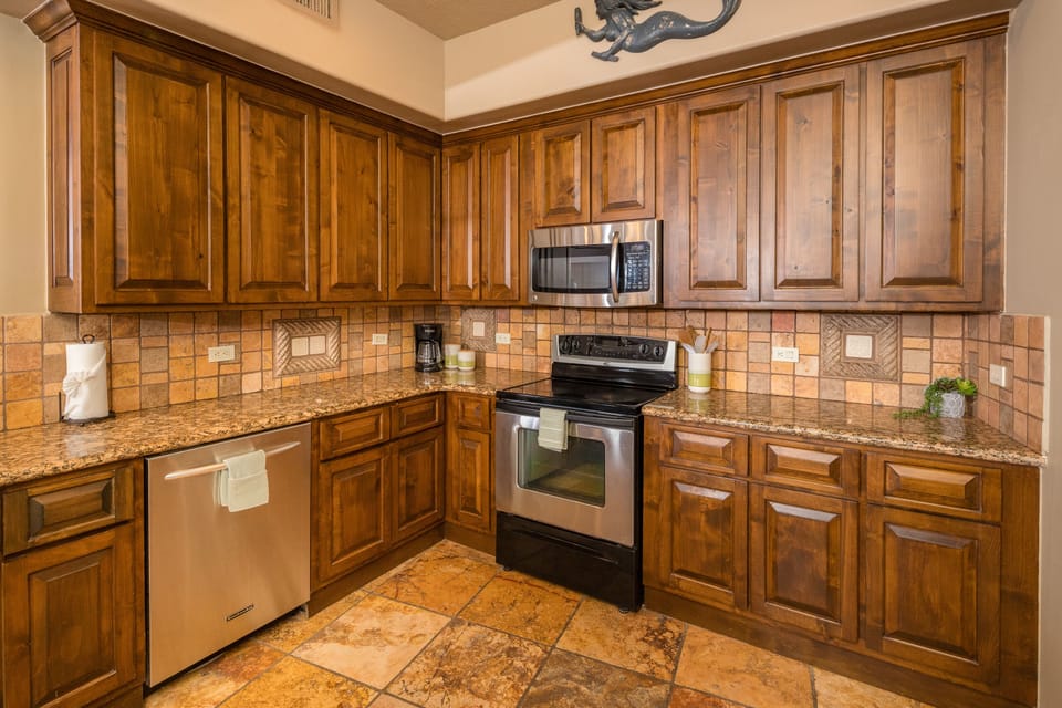 Fully Stocked Kitchen