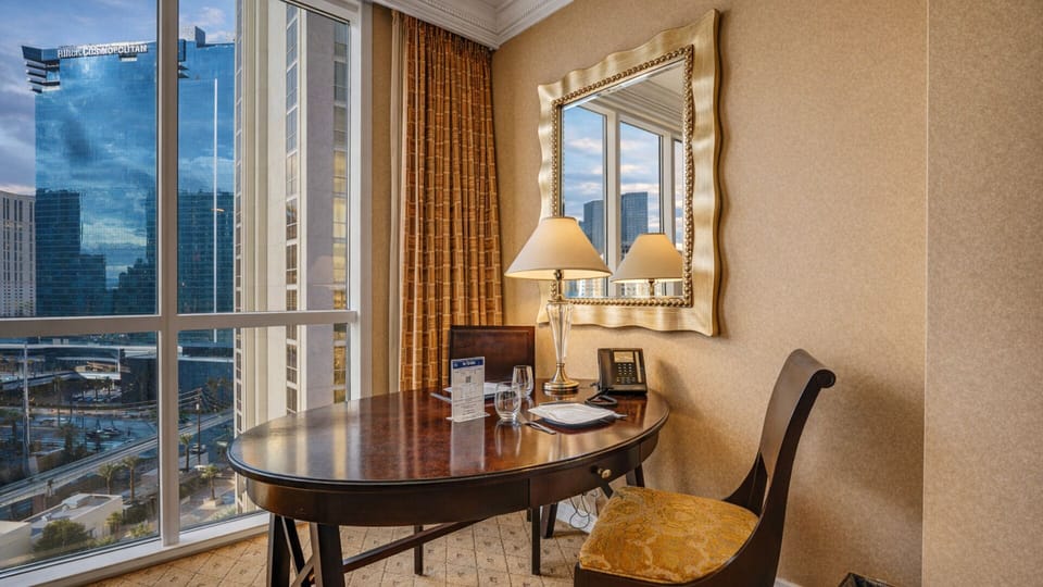 Enjoy your morning coffee or a romantic dinner with a gorgeous backdrop of the Las Vegas skyline.