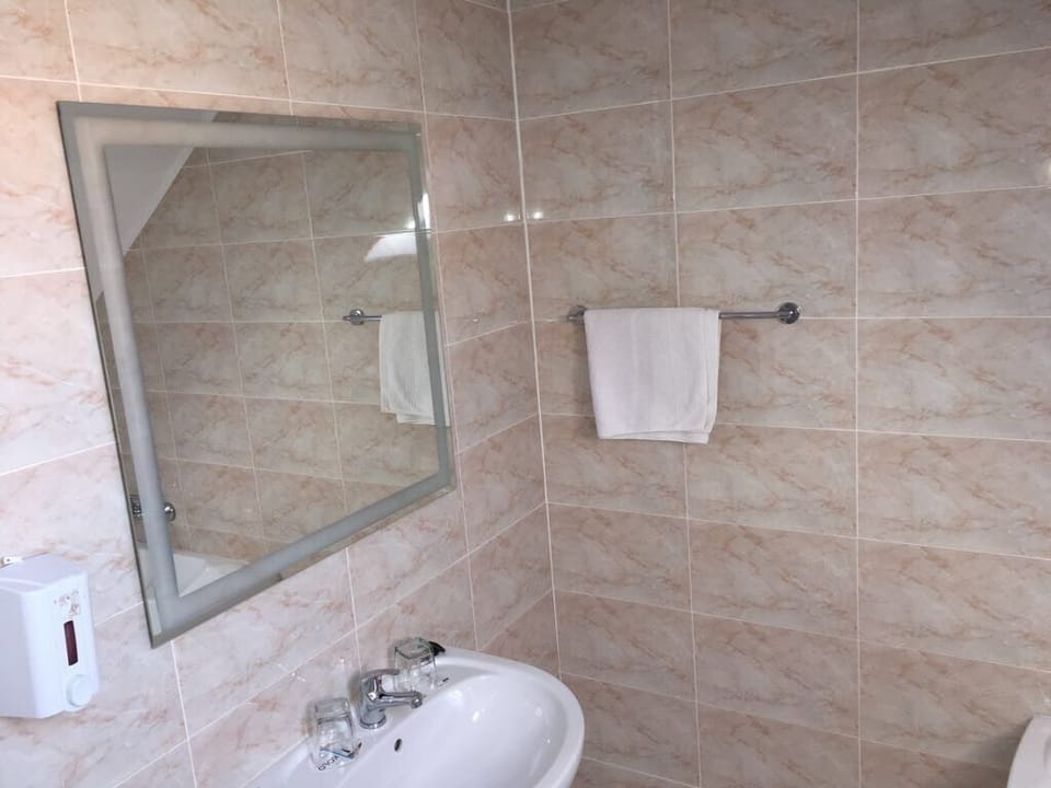 Step Inn Bed and Breakfast in Romania