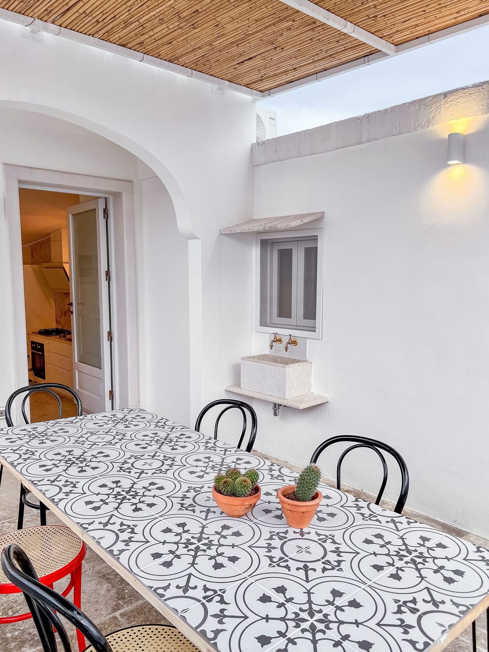 Outdoor dining