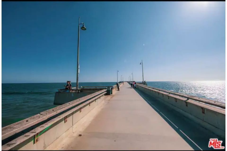 We are just steps to the Venice Pier.