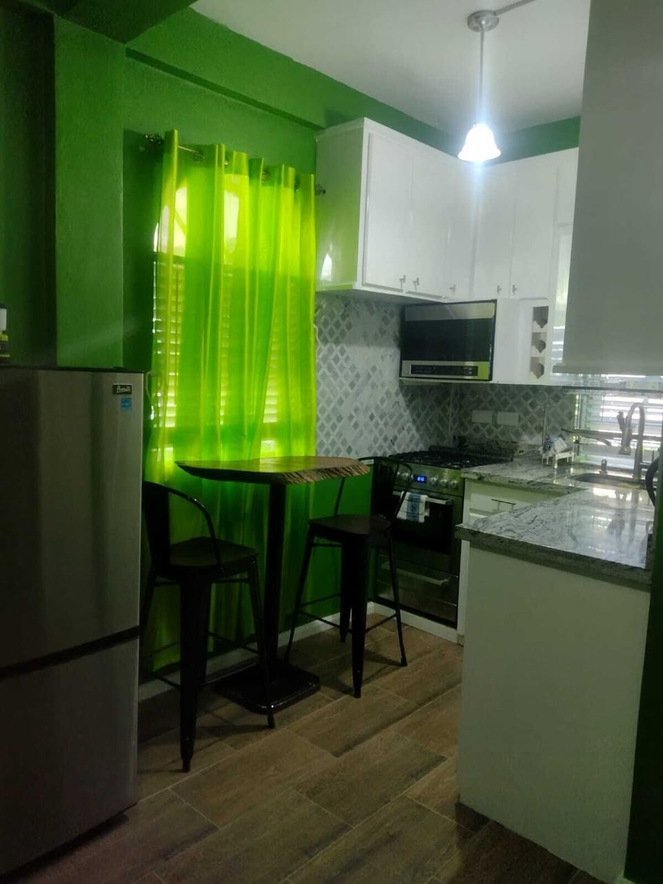 La Bwizan Inn Apt#1-Full Kitchen