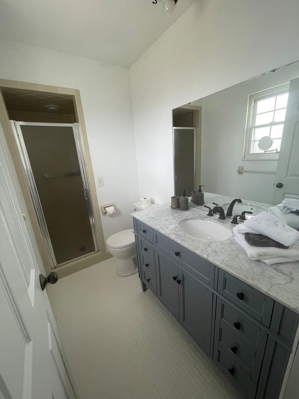 Master bathroom attached to the bedroom
