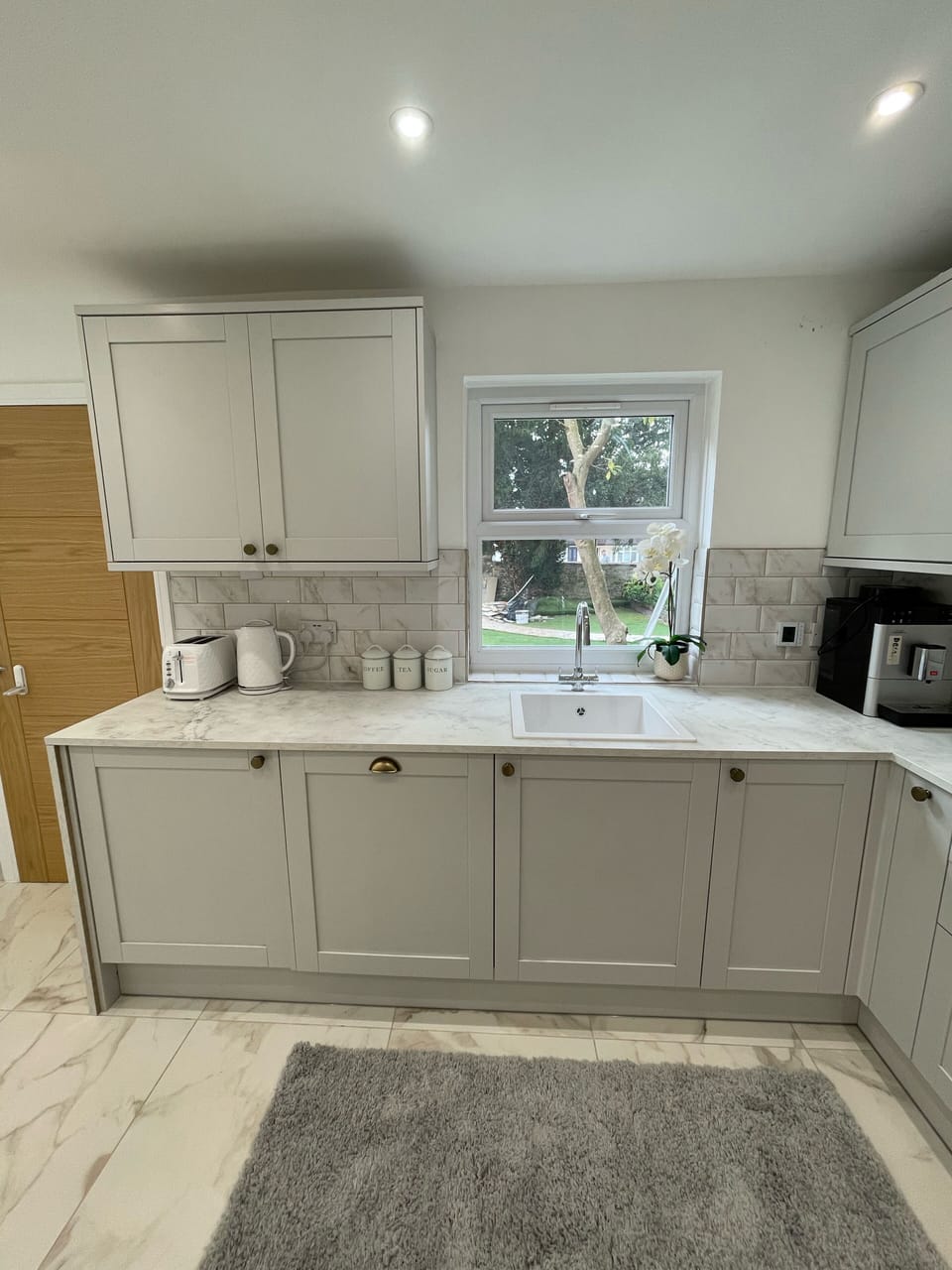 House | Private kitchen | Full-size fridge, microwave, oven, stovetop