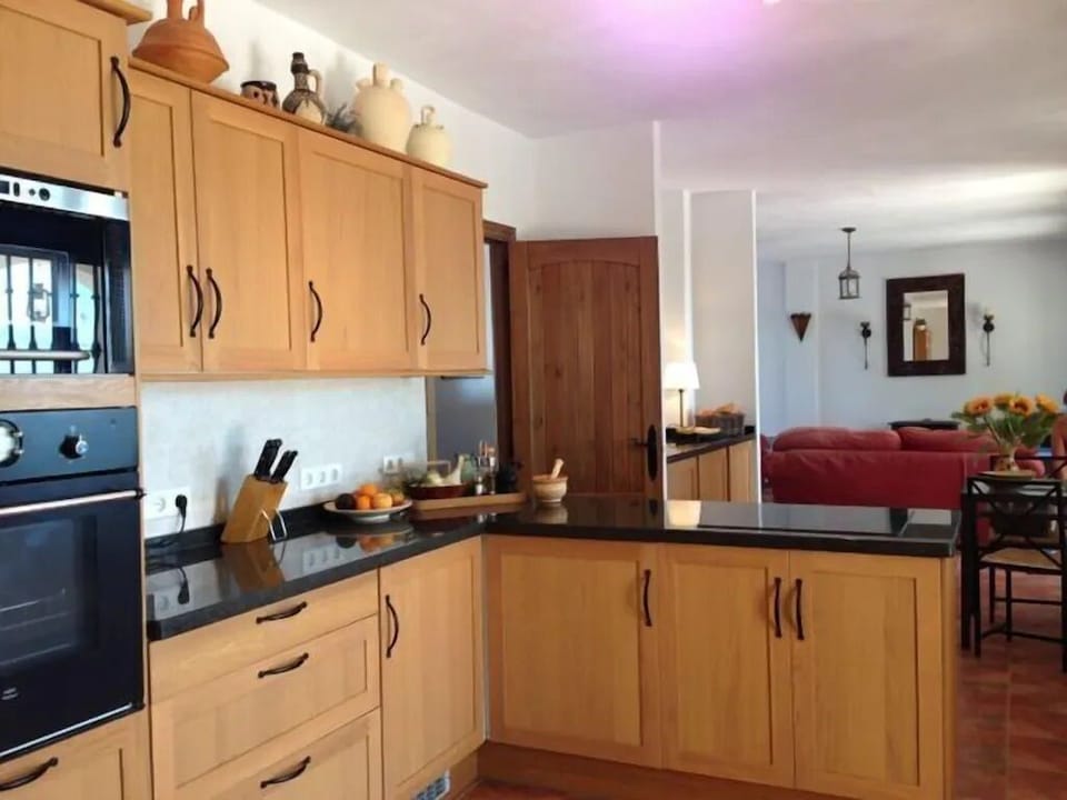 Well equipped Kitchen