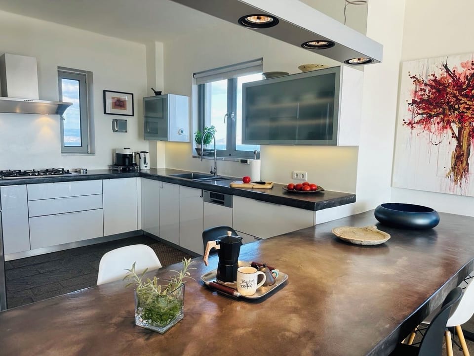 The fully equipped kitchen invites you to cook local treasures 